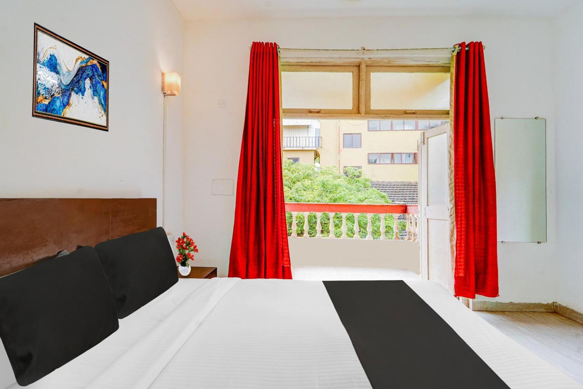 Super Townhouse Calangute - Baga Circle Formerly Park Avenue 외부 사진