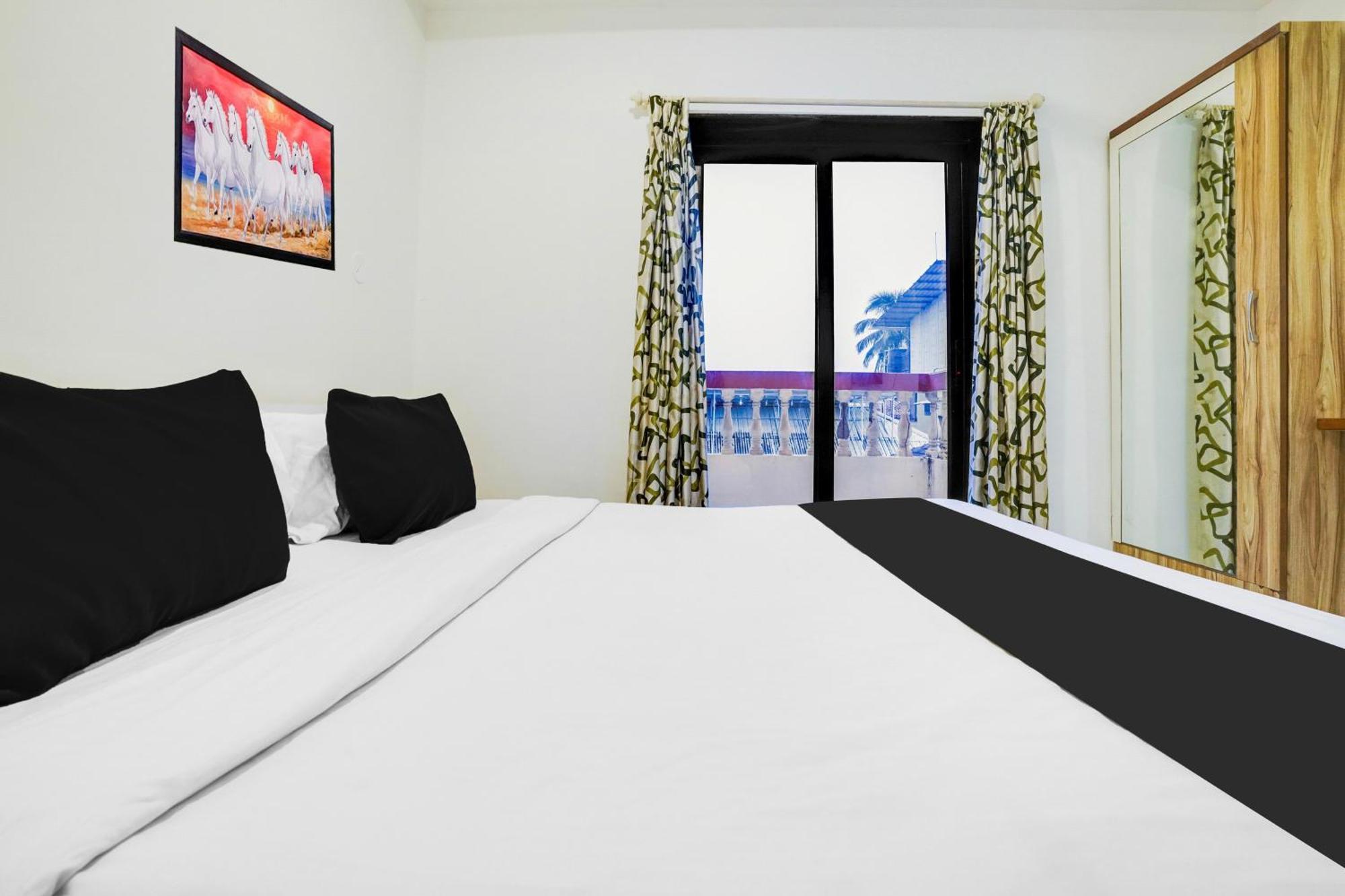 Super Townhouse Calangute - Baga Circle Formerly Park Avenue 외부 사진